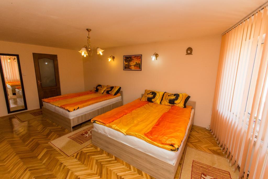 Casa Tudor Turda Zimmer foto