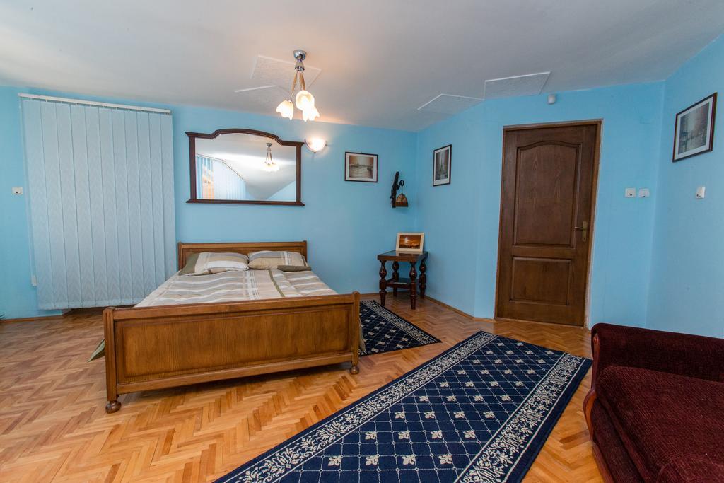 Casa Tudor Turda Zimmer foto